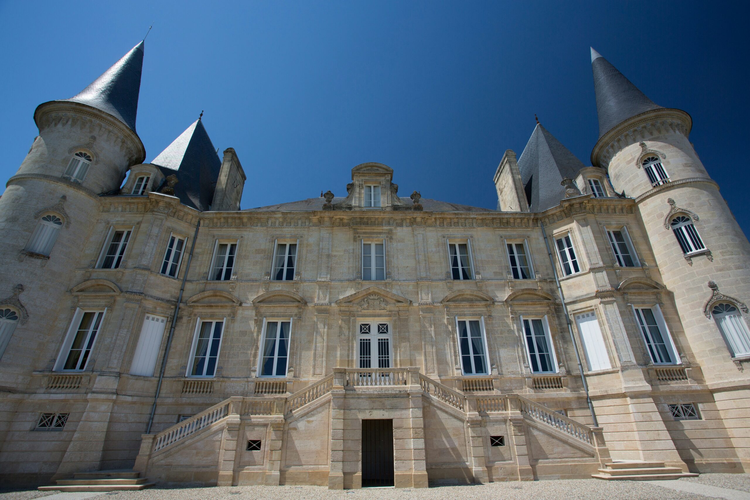 Château for sale in Bordeaux
