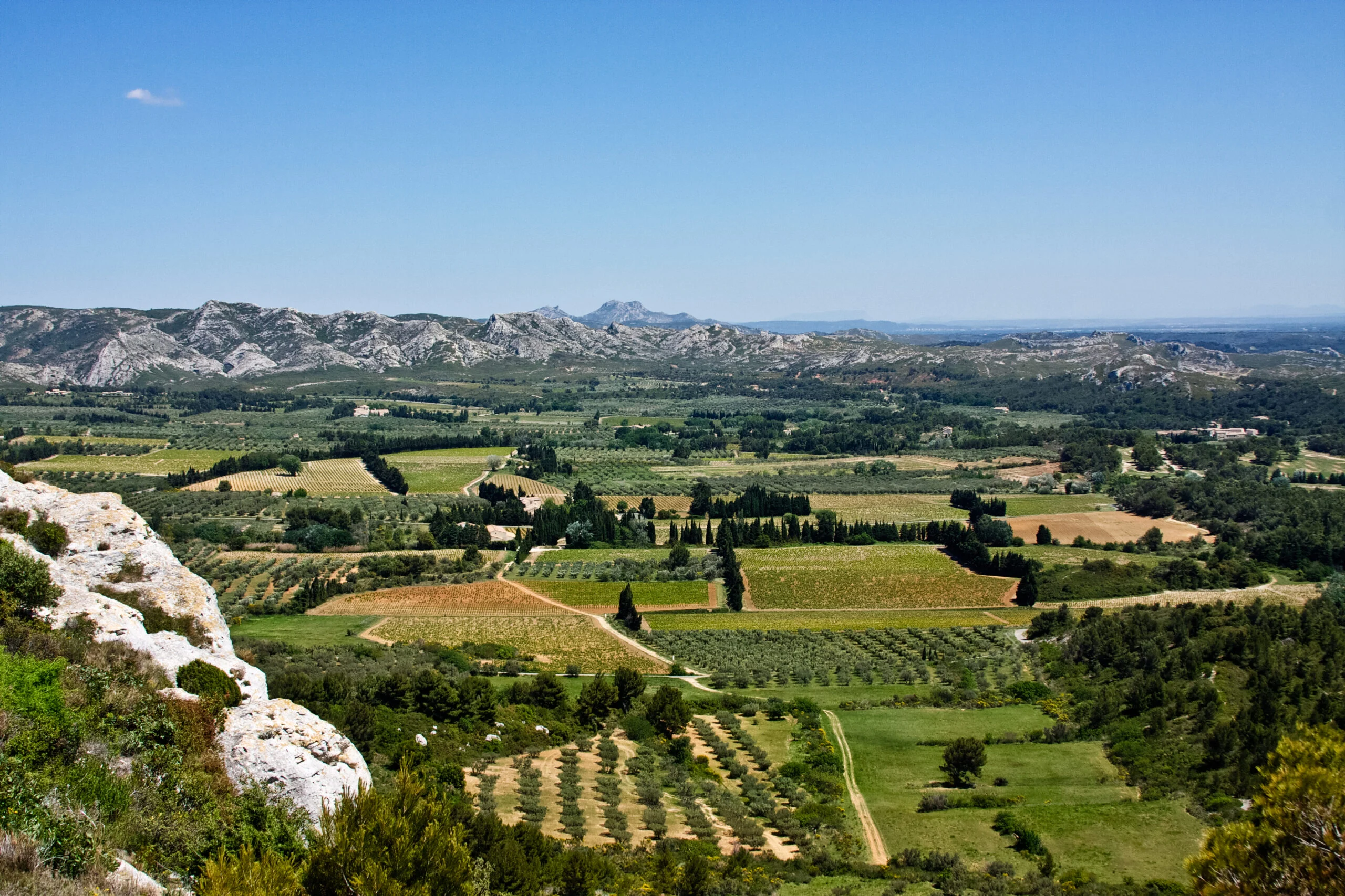 buyer agent Les Baux-de-Provence Paradou & countryside