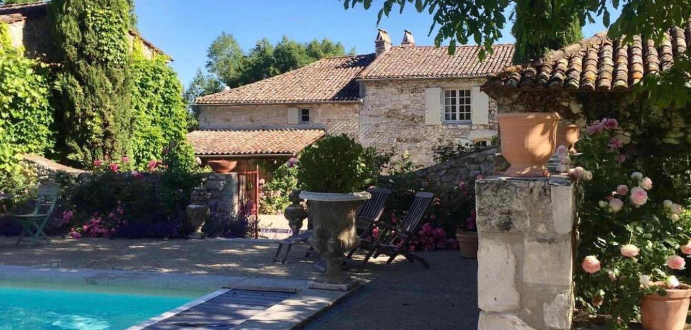 Historic Luxury Estate For Sale in the Bordeaux Countryside in Gironde, South-West France 4