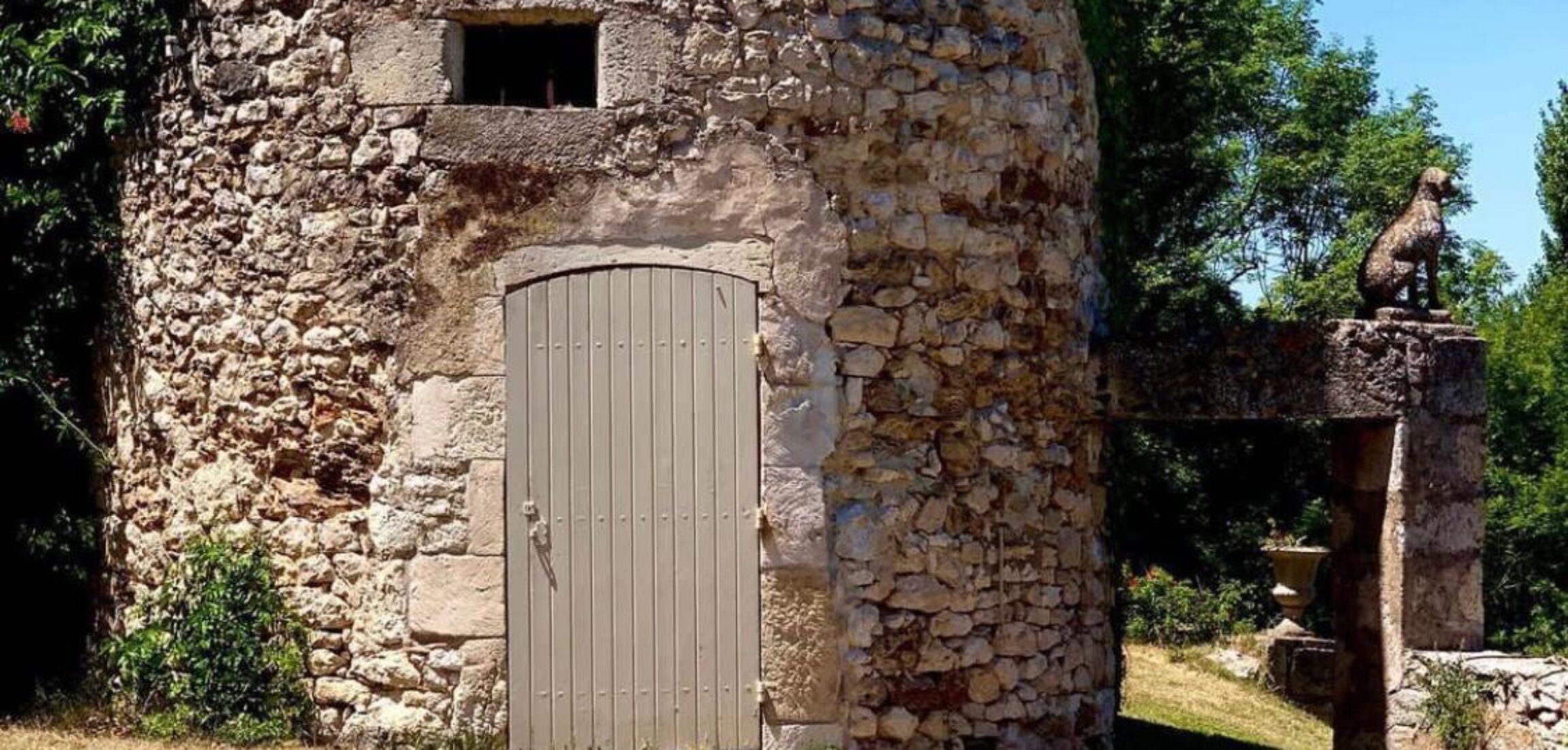 Historic Luxury Estate For Sale in the Bordeaux Countryside in Gironde, South-West France 5