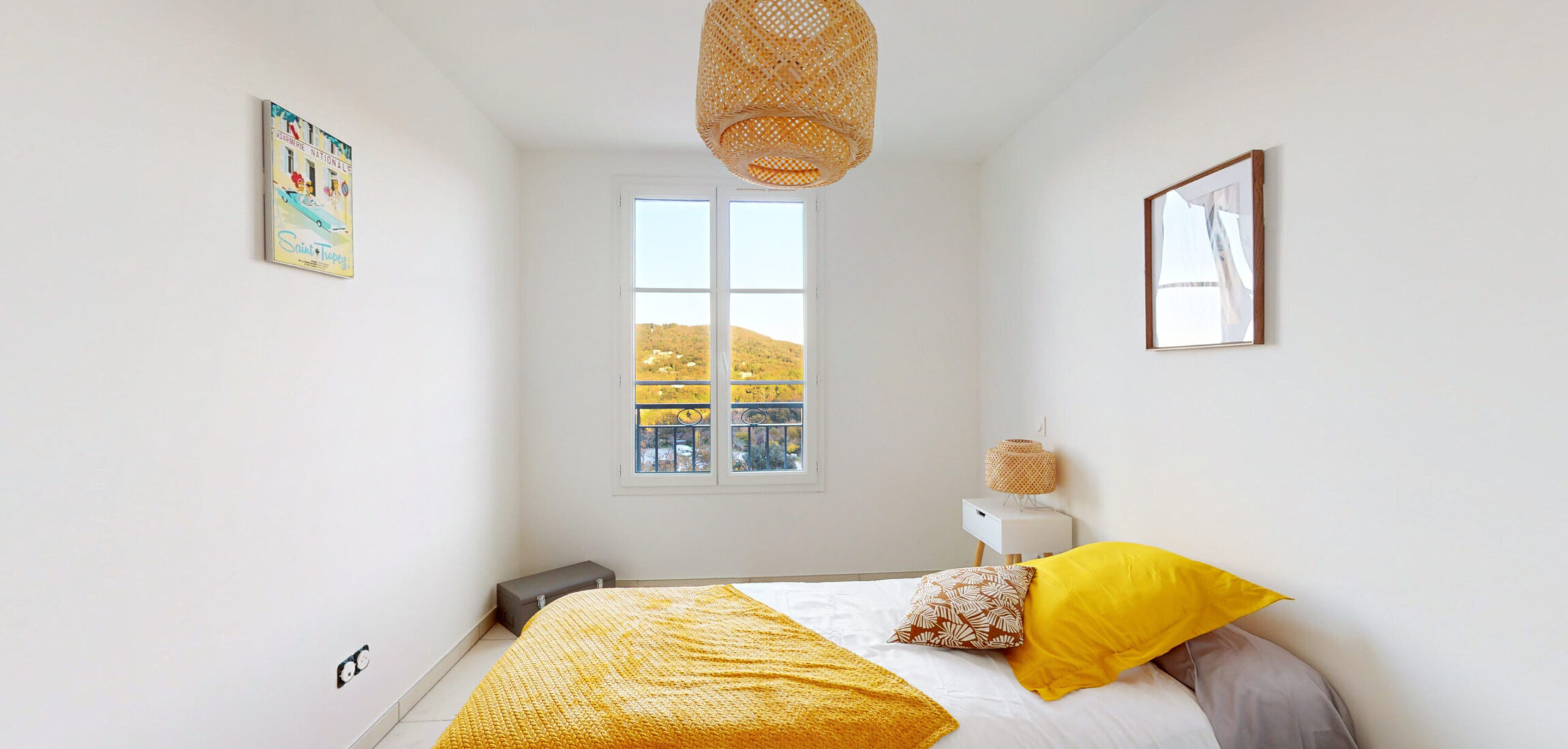 LAGARDEFREINET 04122024 -chambre jaune 1