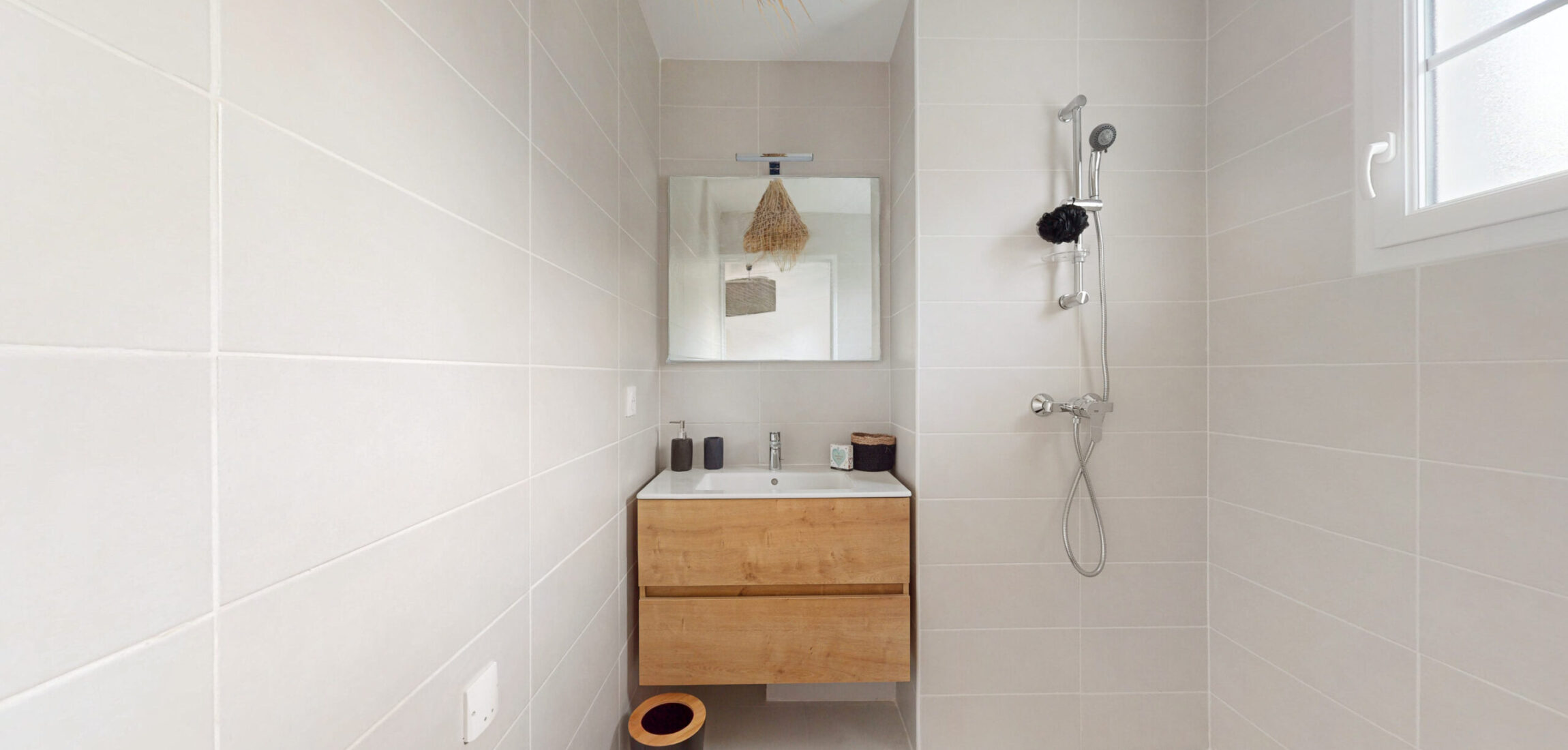 LAGARDEFREINET 04122024 -salle de douche parentale