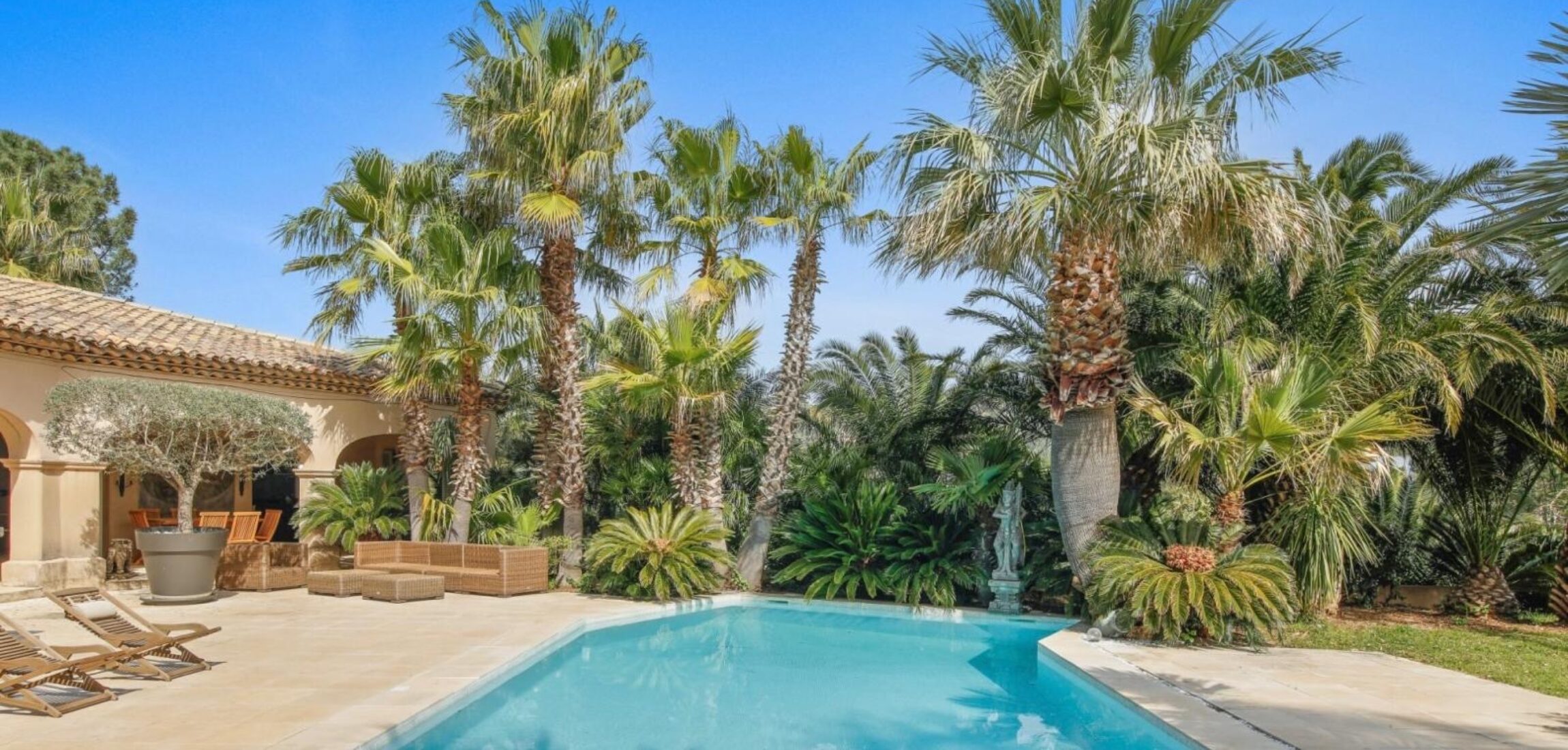 Luxury Villa for Sale Near St Tropez 2