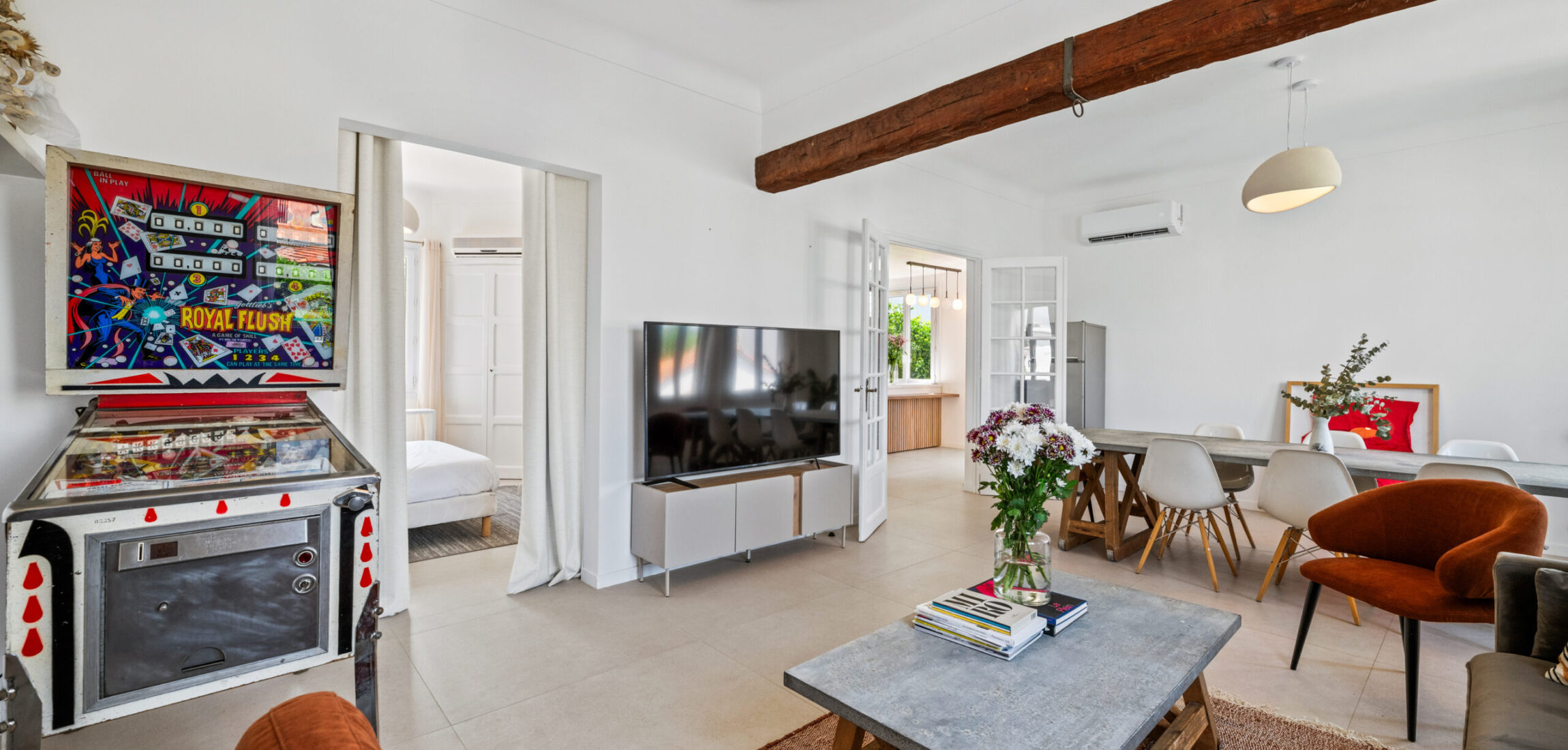 Stylishly Renovated 3 Bedroom Townhouse with Swimming Pool | Cagnes-sur-Mer | French Riviera | Close to Nice Airport