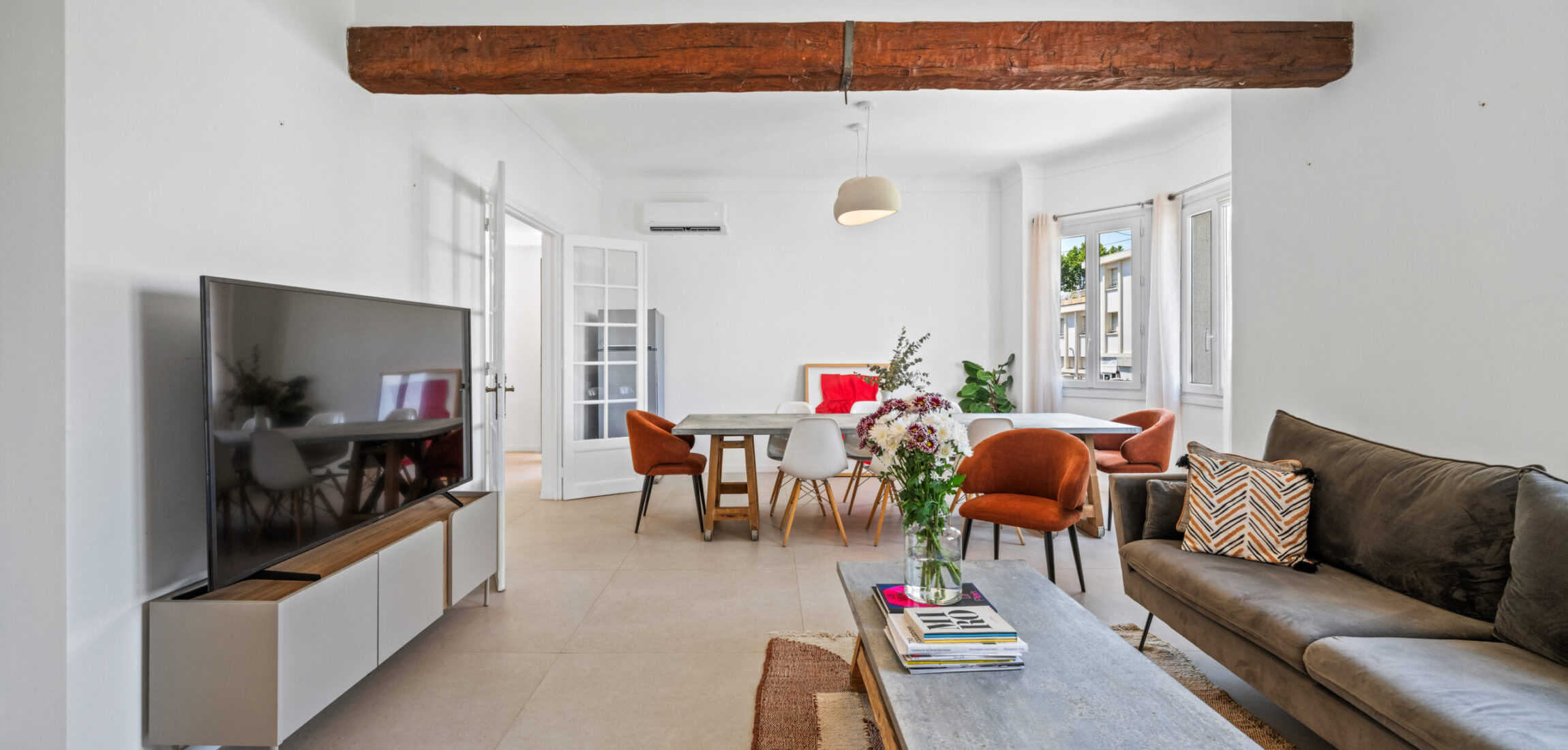 Stylishly Renovated 3 Bedroom Townhouse with Swimming Pool | Cagnes-sur-Mer | French Riviera | Close to Nice Airport
